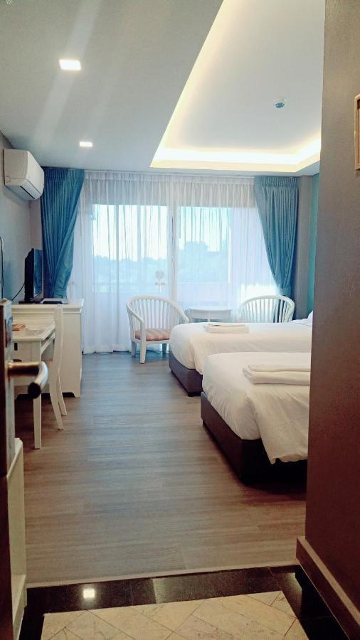 Grand Deluxe Room