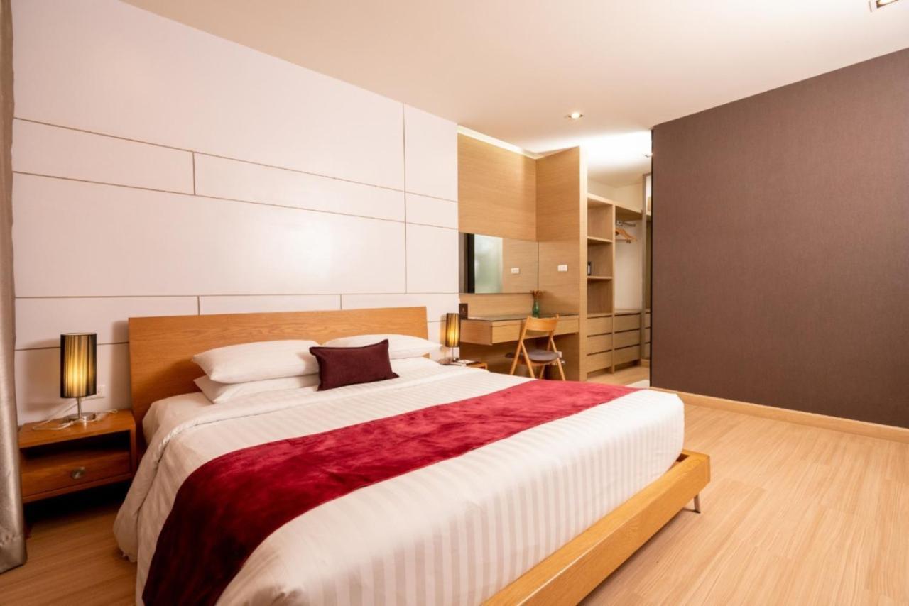 Junior Suite King bed ground floor no window & Balcony