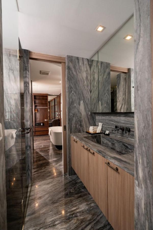Sanae Signature Suite