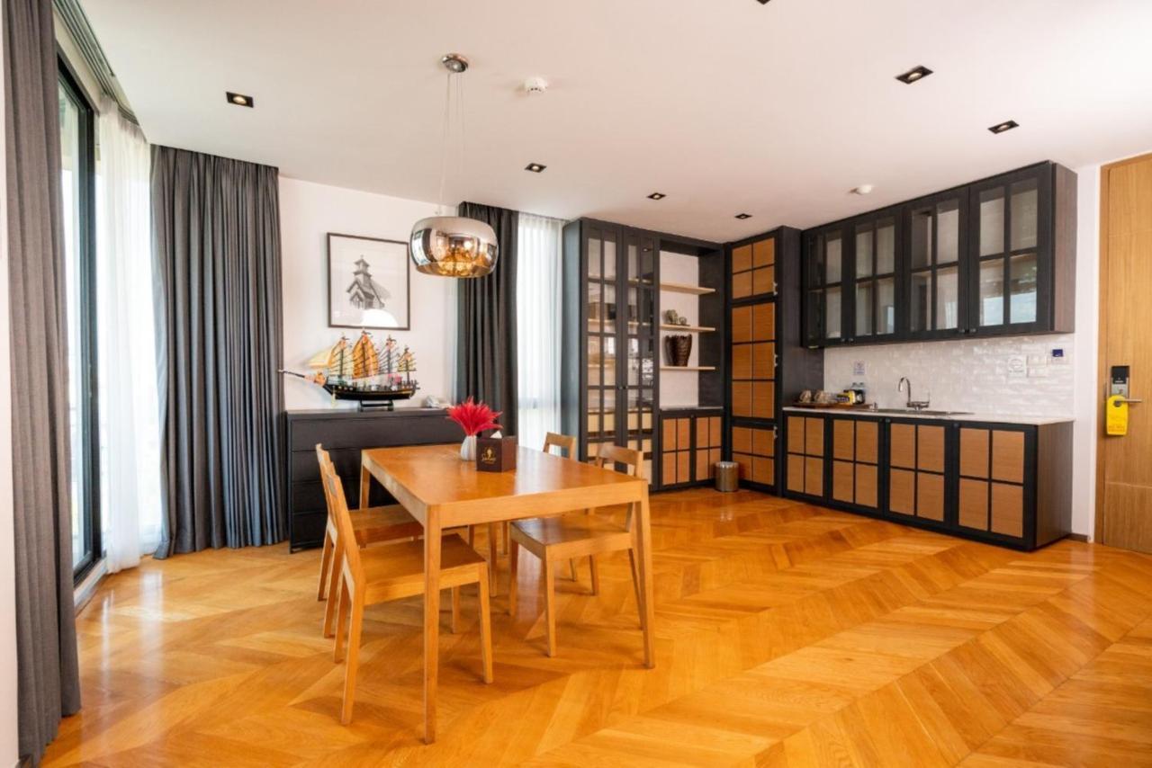 Sanae Signature Suite
