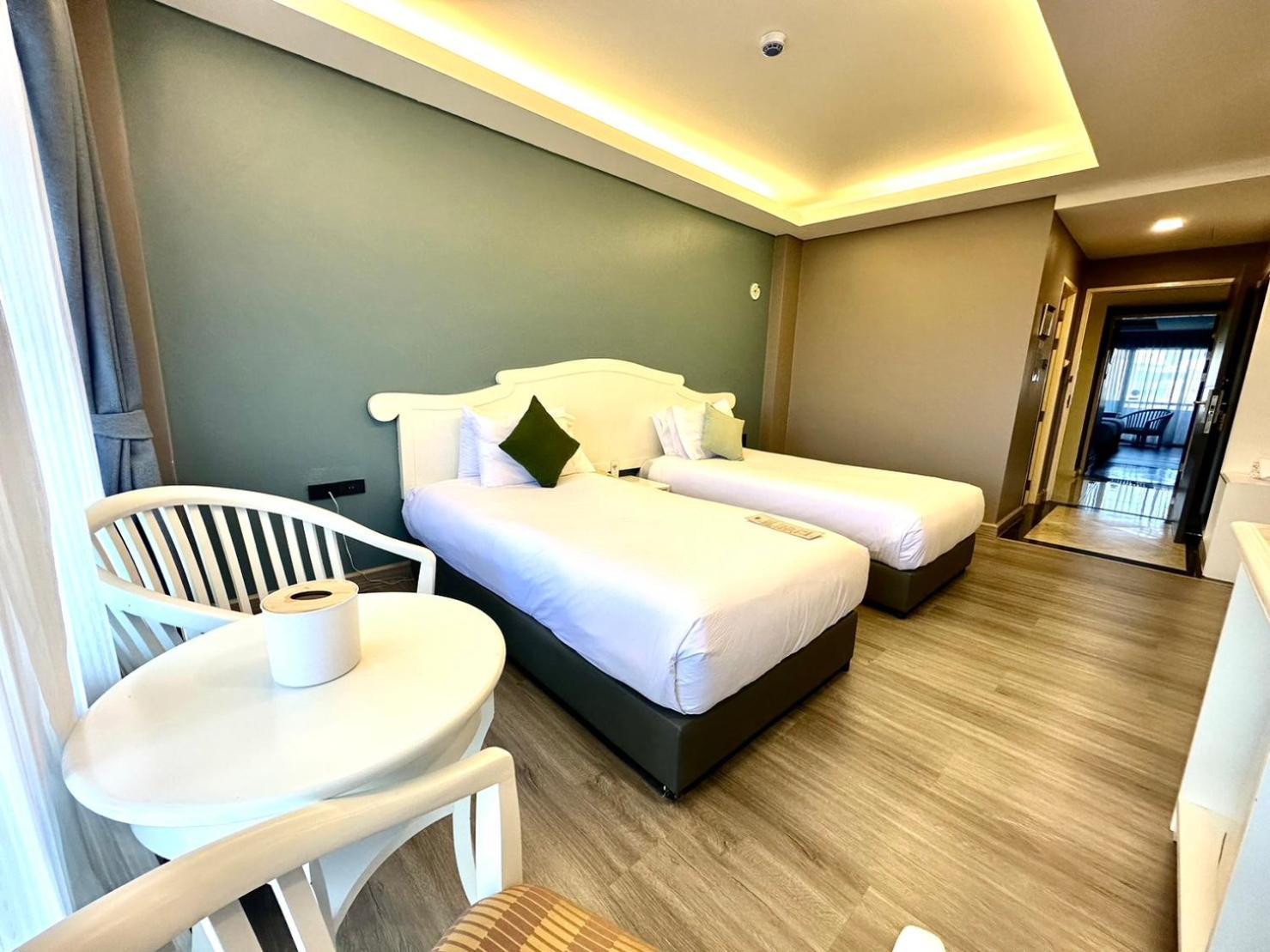 Grand Deluxe Room