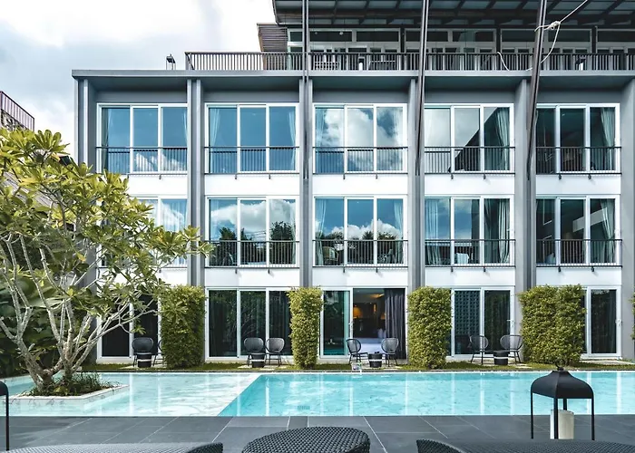 Luxury hotel only: Kiri Hotel Chiang Mai